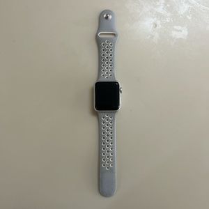 38mm Apple Watch Series 2 Nike